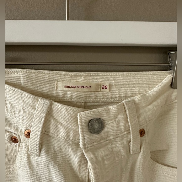 Levi’s Ribcage Straight - Picture 2 of 3